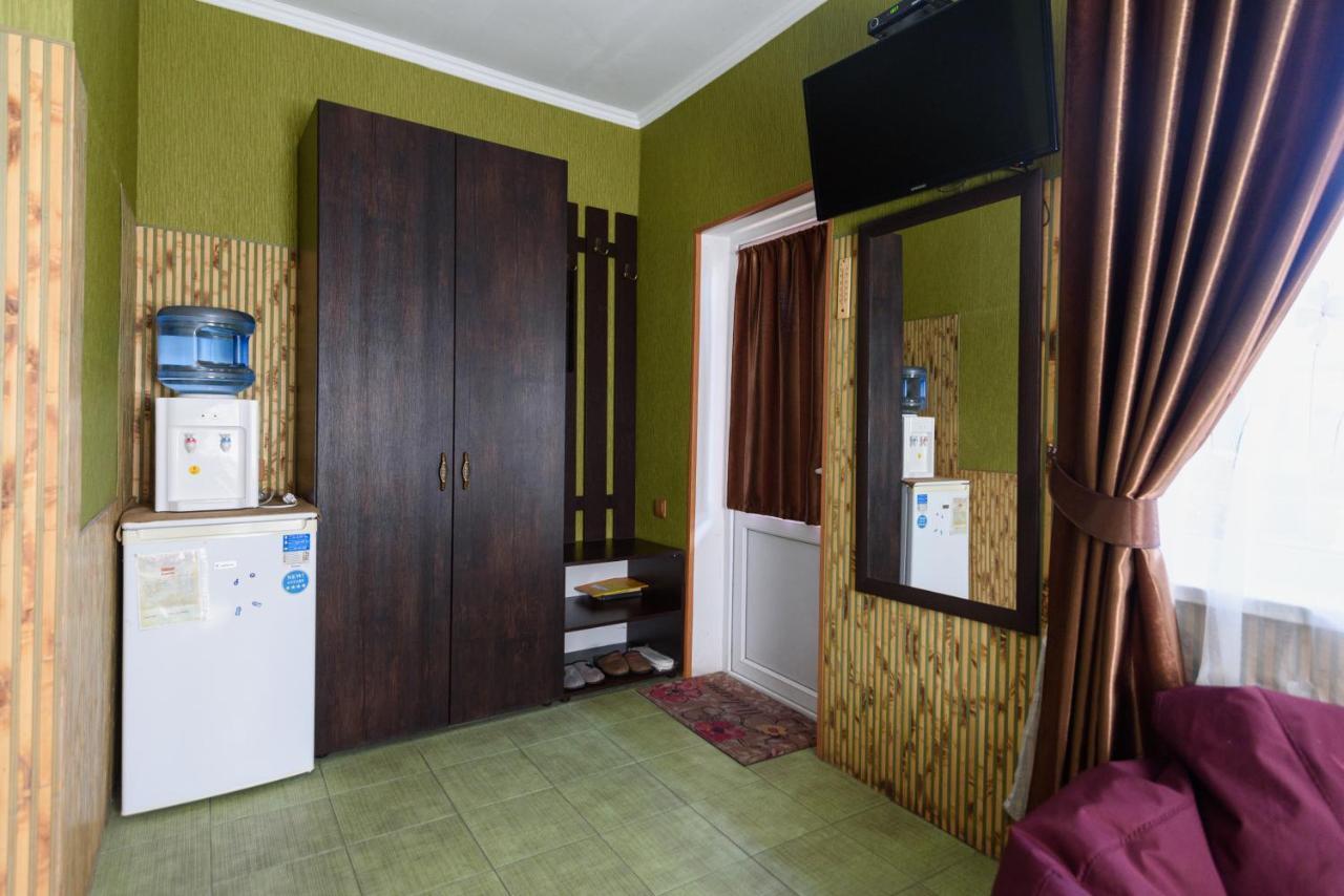 Maiami Hotel นิโกโปล ภายนอก รูปภาพ